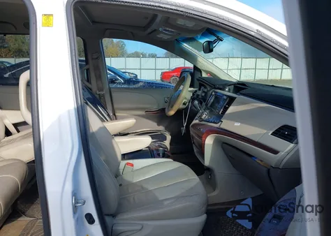 2011 Toyota Sienna Xle V6 из США, поврежденный, VIN 5TDYK3DC7BS125659